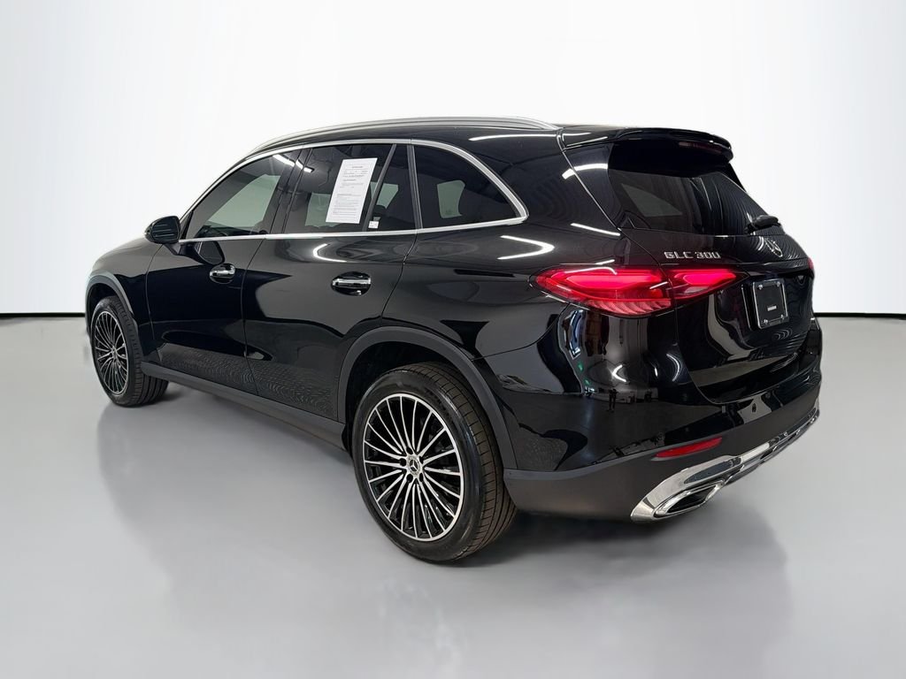 Used 2025 Black Mercedes-Benz GLC 300 image 3