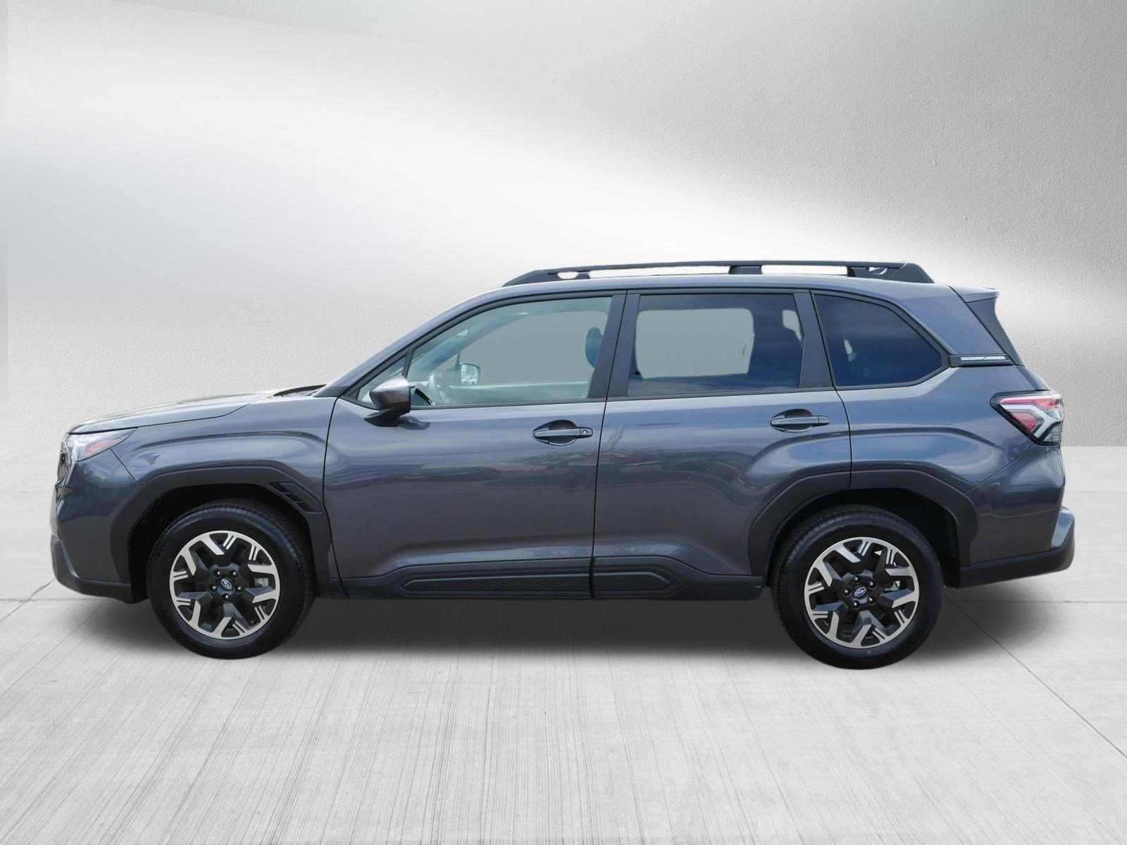 Certified Used 2025 Magnetite Gray Metallic Subaru Premium image 4