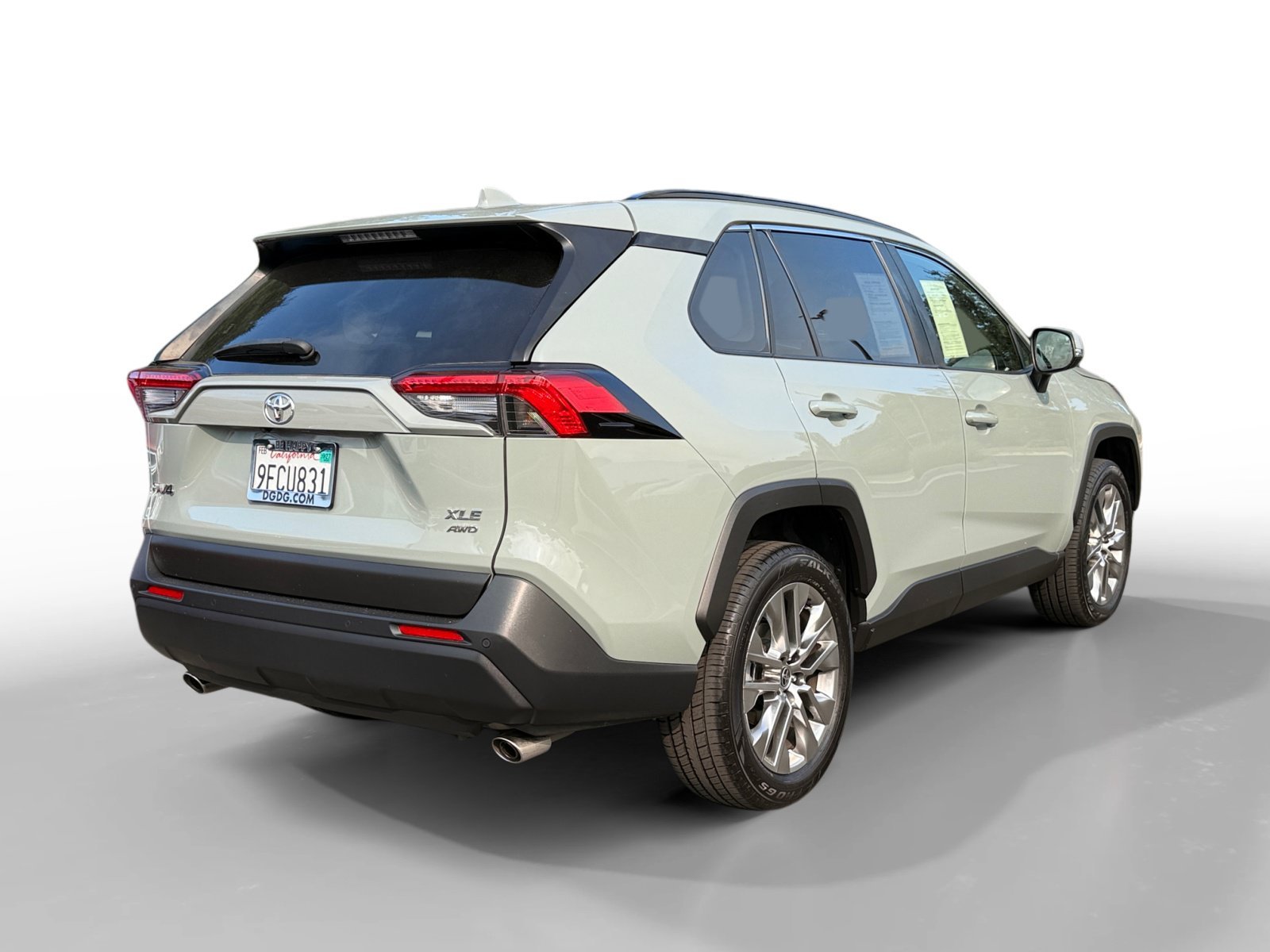 Used 2023 Lunar Toyota XLE Premium image 5