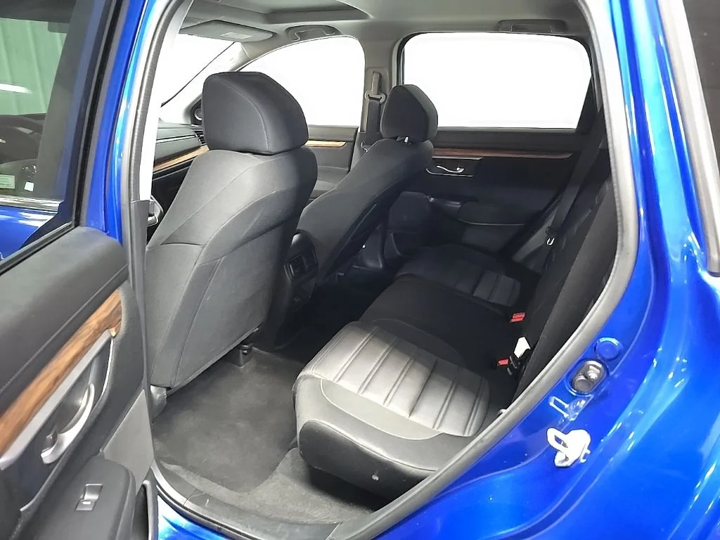 Used 2020  Honda EX image 32