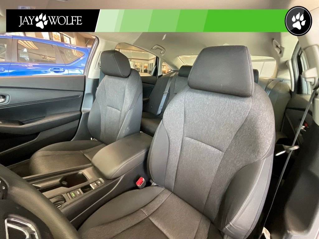 Used 2023  Honda LX image 9
