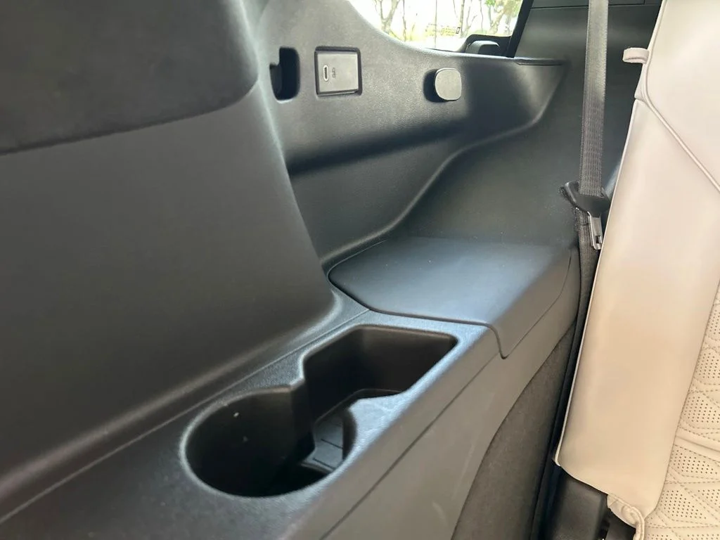 Used 2025 White Cadillac Sport Platinum image 48