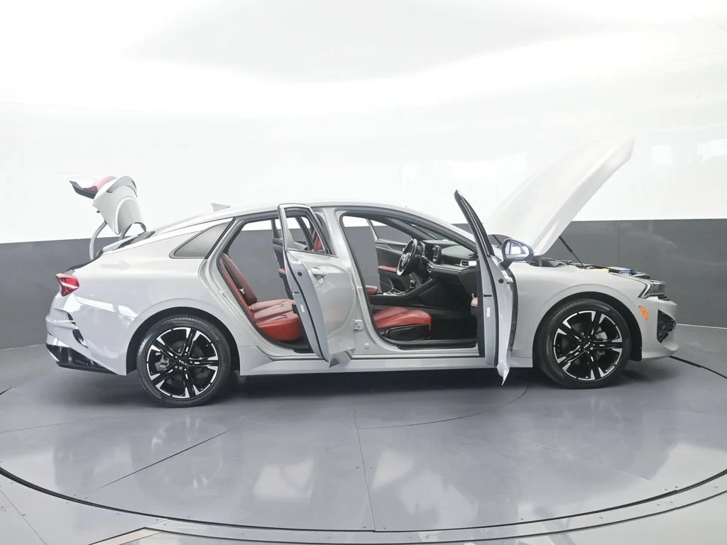 Used 2023 Wolf Gray Kia GT-Line image 70