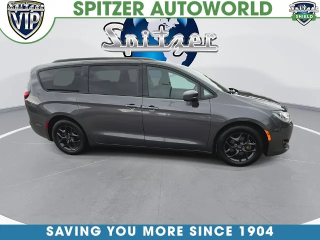 Used 2019 Gray Chrysler Touring Plus image 17