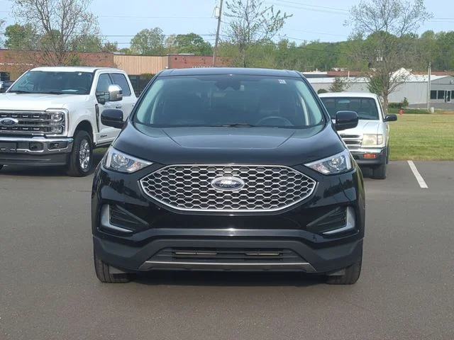 Used 2024 Black Ford SEL image 16
