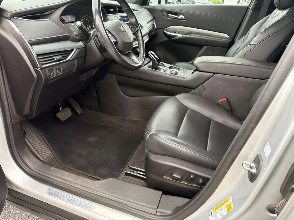 Used 2022 Silver Cadillac Premium Luxury image 9