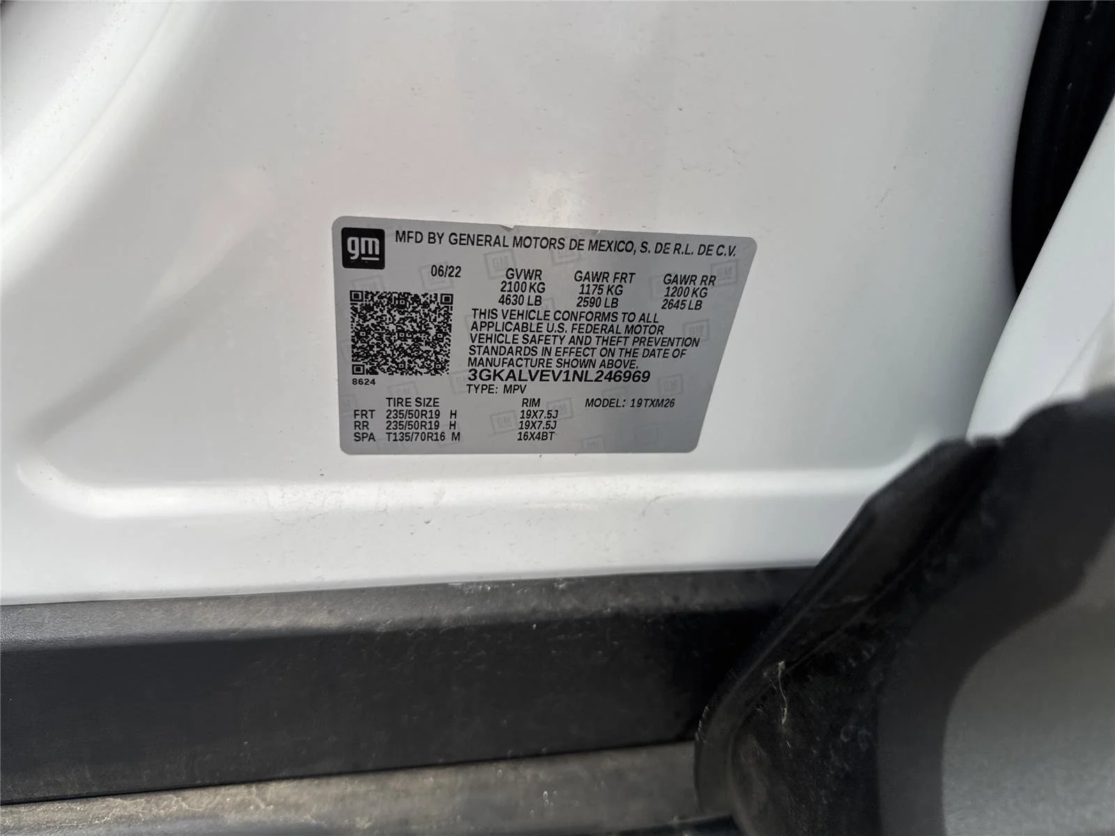 Used 2022 Summit White GMC SLT image 43