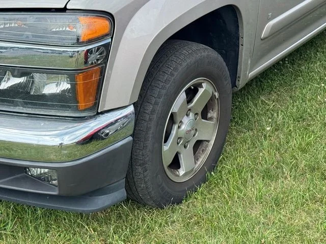 Used 2009 Silver GMC Value Package image 4