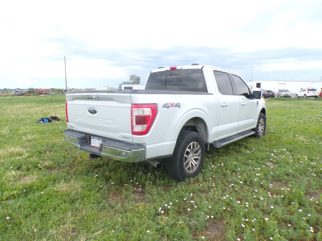 Used 2021 Space White Metallic Ford LARIAT image 13