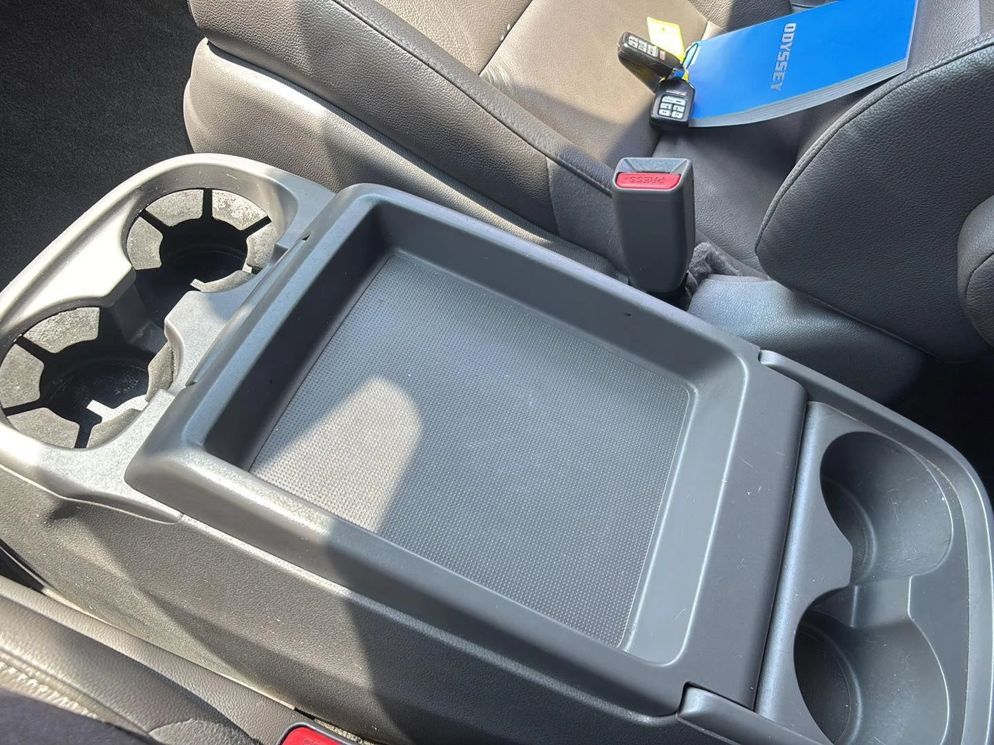 Used 2016 Crystal Black Pearl Honda Touring image 34