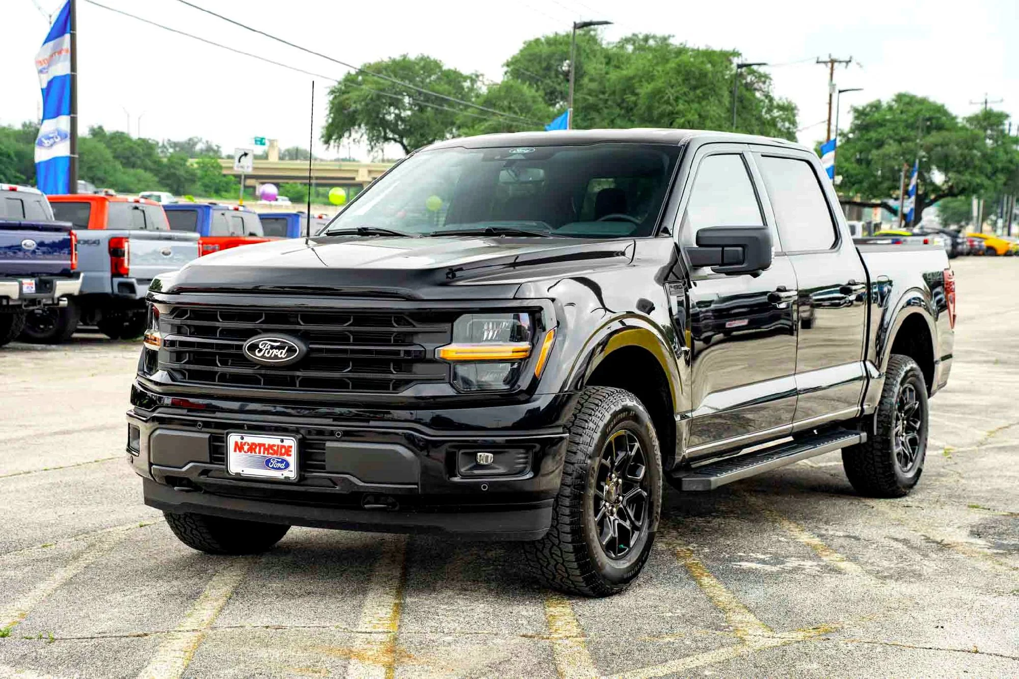 New 2026 Agate Black Metallic Ford XLT image 7