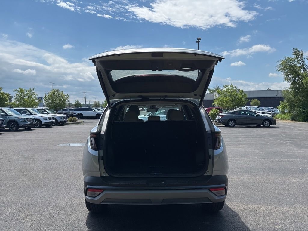 Certified Used 2025 Silver Hyundai SEL Convenience image 12