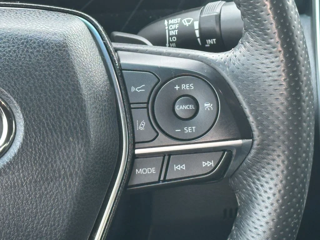 Used 2021  Toyota XSE image 22