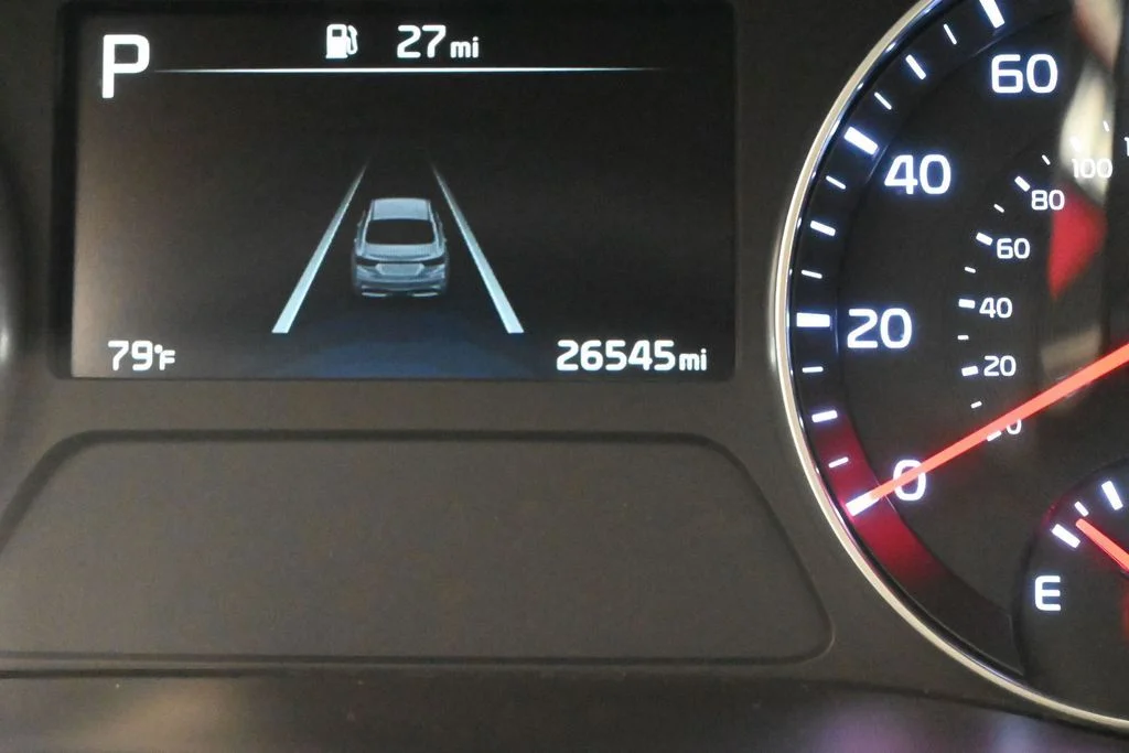Used 2023 Snow White Pearl Kia LXS image 24