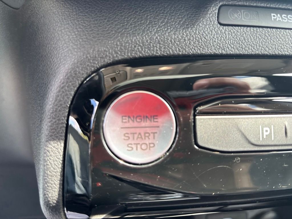 Used 2023 Blue Ford Platinum image 27