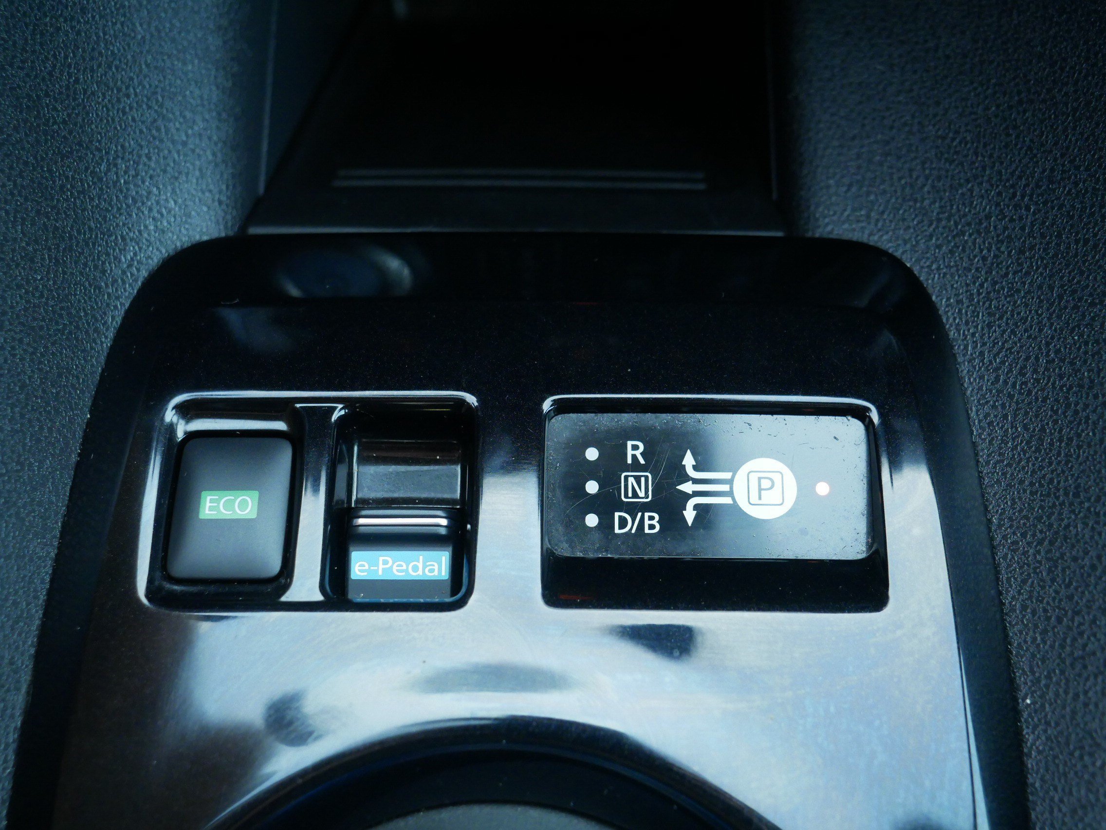 Used 2025 Deep Blue Pearl Nissan SV PLUS image 32