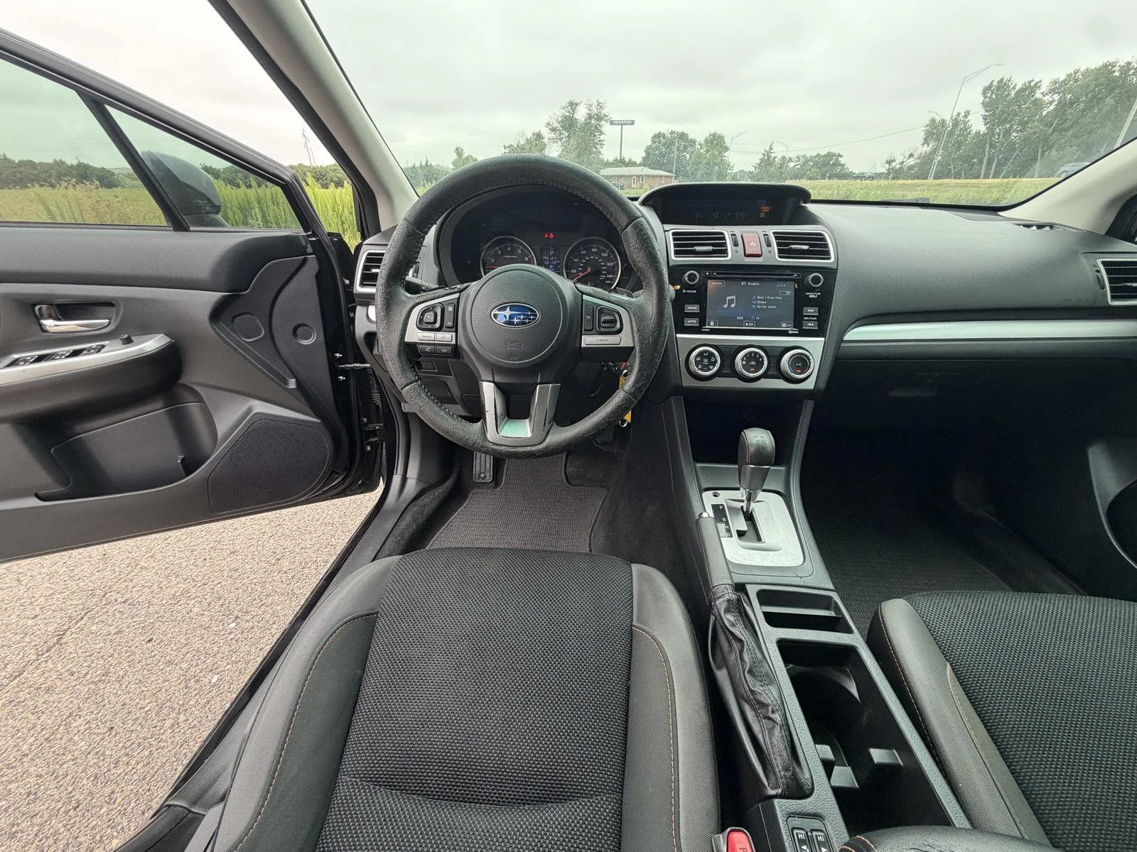 Used 2016 Black Subaru Premium image 9
