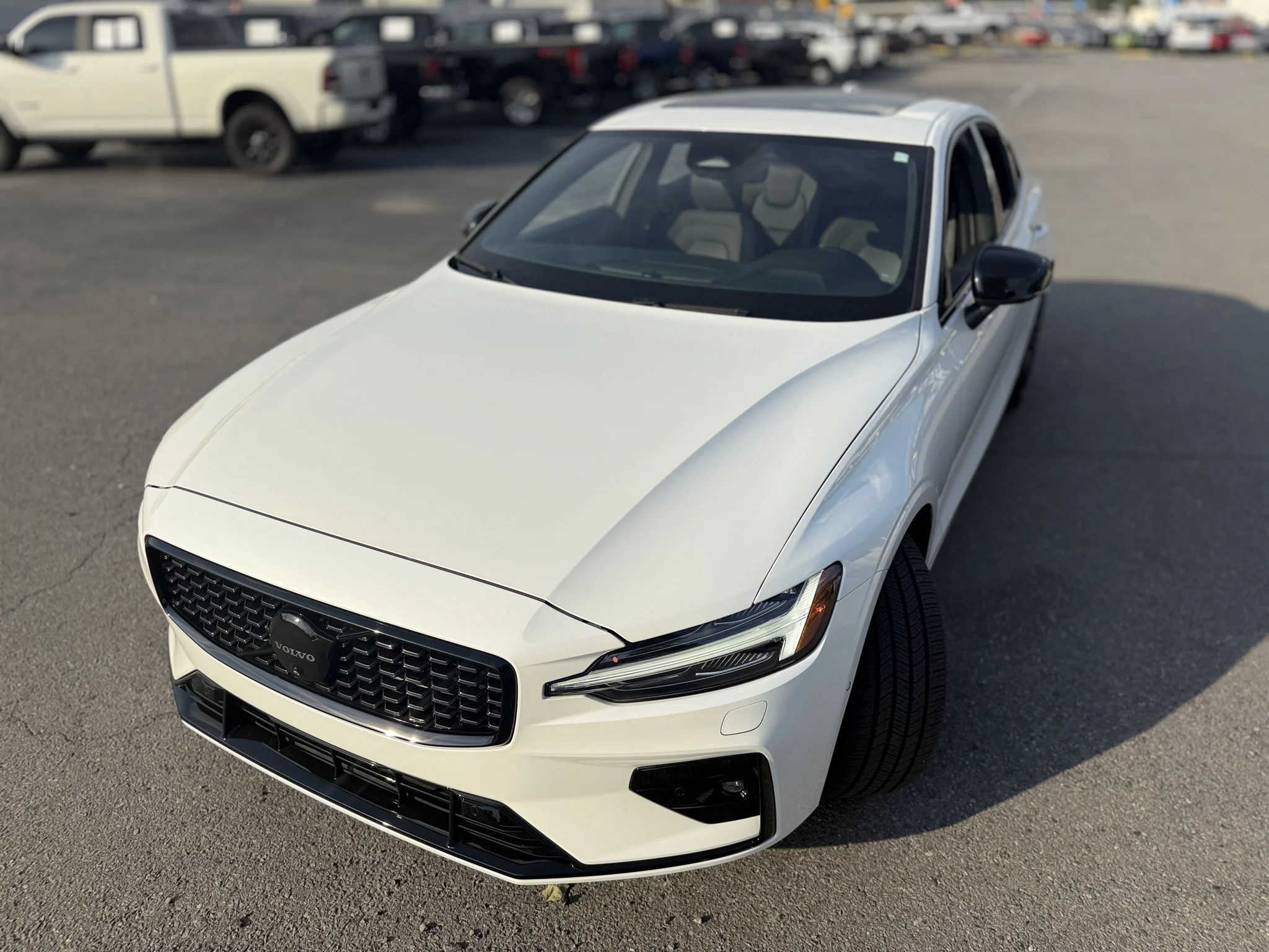 Used 2024 Crystal White Metallic Volvo Plus Black Edition image 15