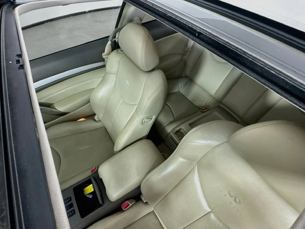 Used 2008 Ivory Pearl INFINITI Journey image 27