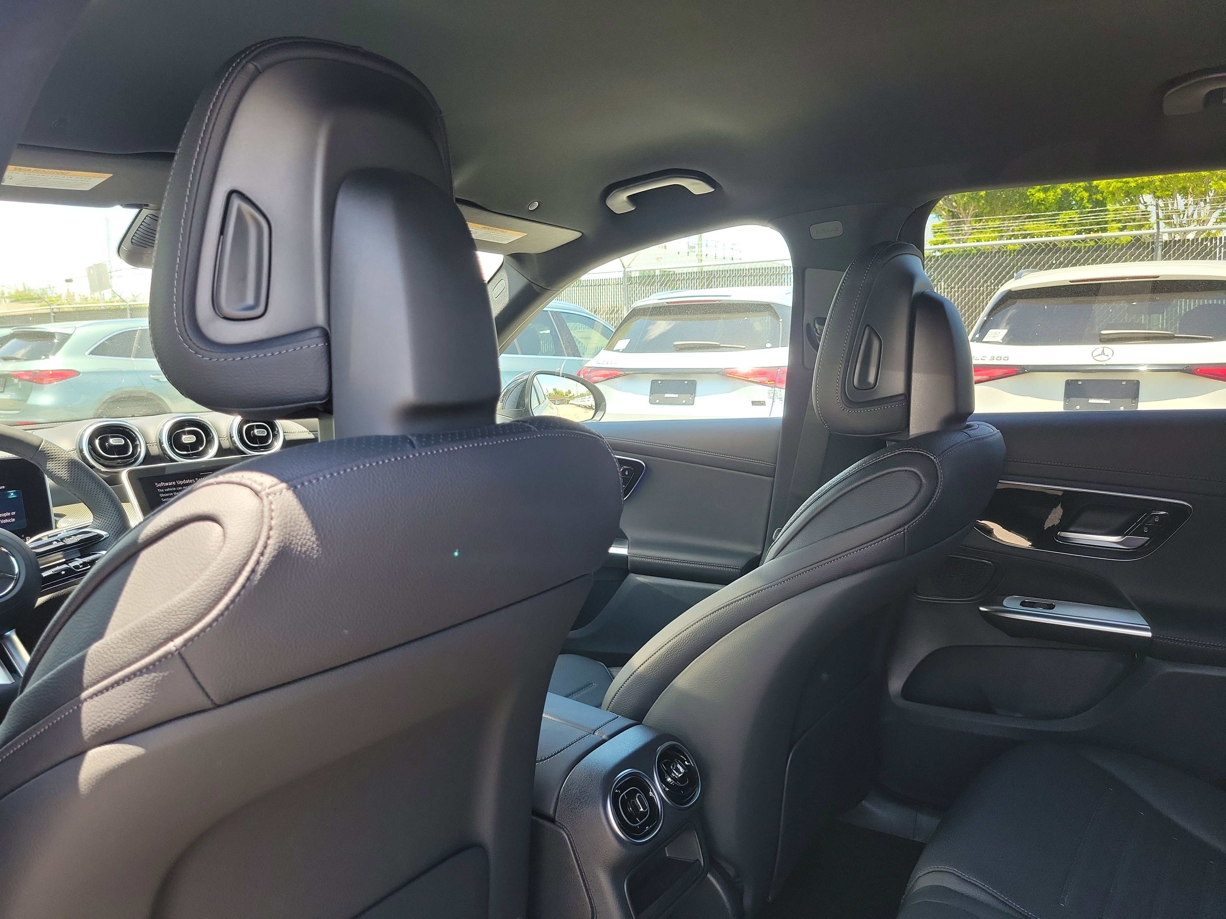 New 2026 MANUFAKTUR Alpine Grey Mercedes-Benz GLC 300 image 36
