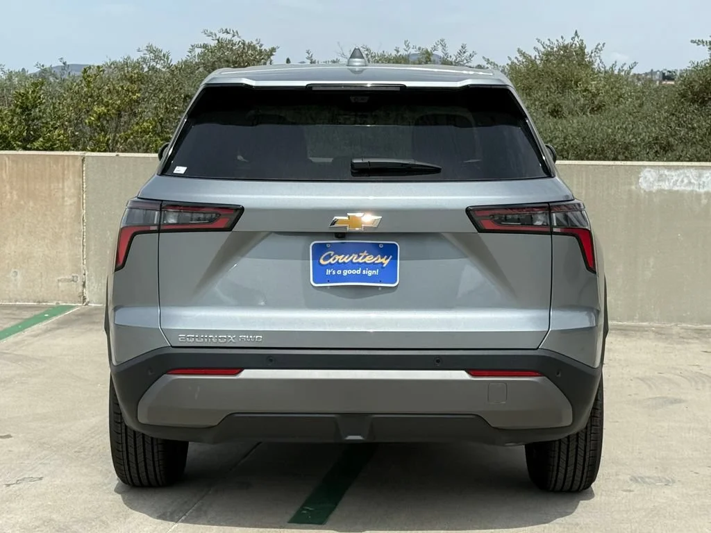 New 2027 Sterling Gray Metallic Chevrolet LT image 7