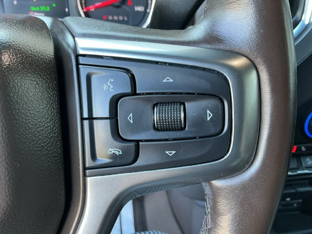 Used 2020 NORTHSKY BLUE METALLIC Chevrolet RST image 25