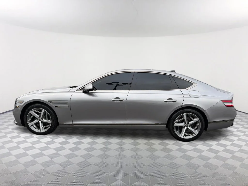 Used 2024 Silver Genesis 2.5T image 8