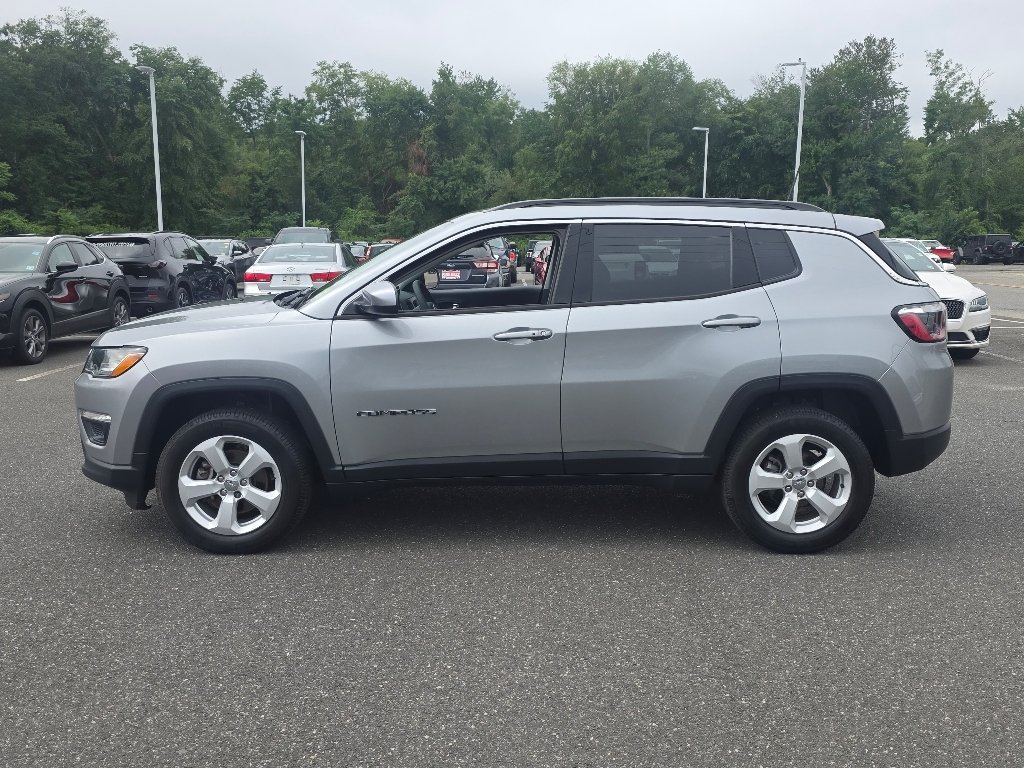Used 2021 Billet Silver Metallic Clear Coat Jeep Latitude image 12