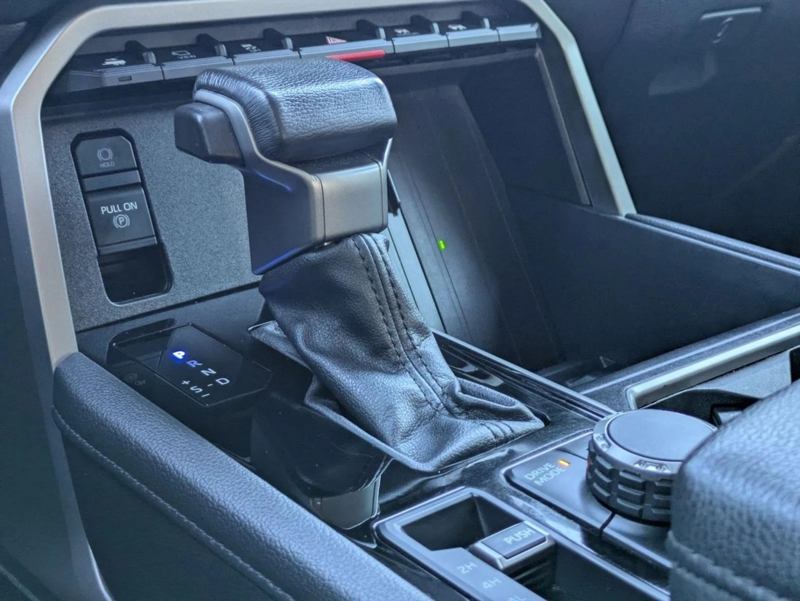 2024 Toyota Tundra Limited - Photo 14