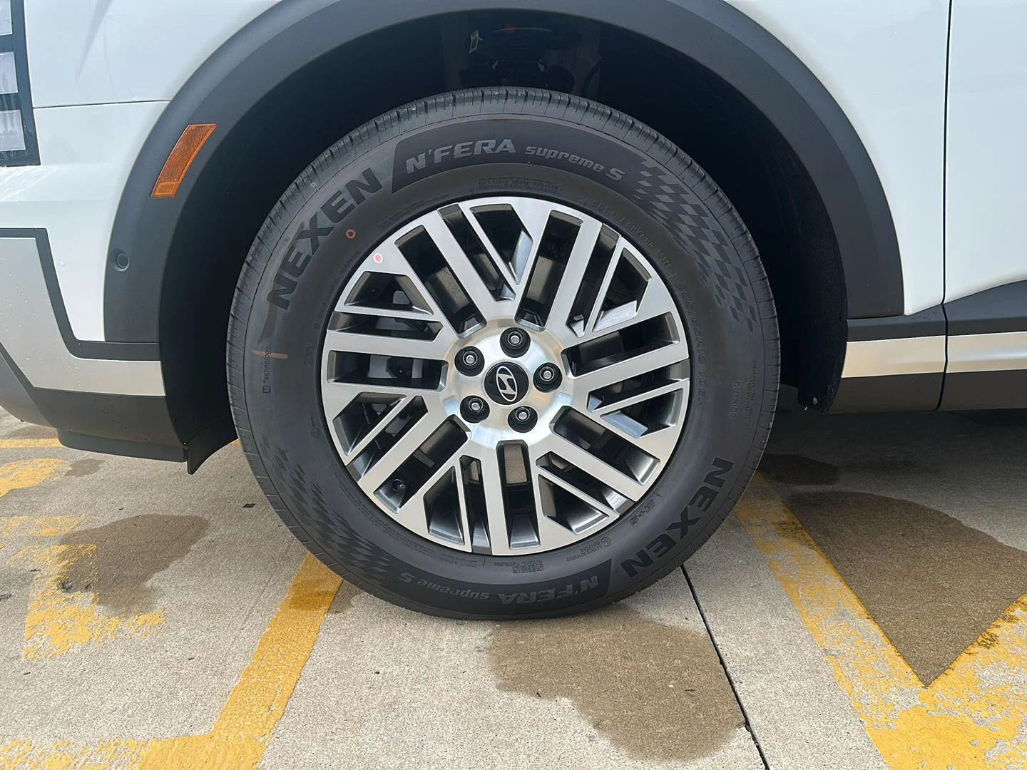New 2026 Creamy White Pearl Hyundai SEL Premium 7P image 7