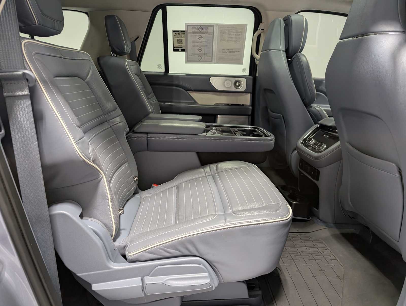 Used 2021 Chroma Crystal Blue Lincoln Black Label image 43