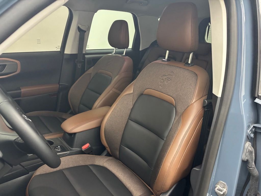 Used 2025 Azure Gray Metallic Ford Outer Banks image 22