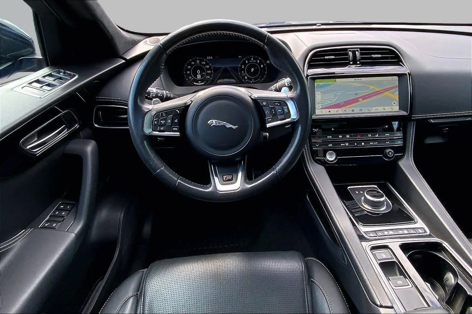 Used 2019  Jaguar S image 6