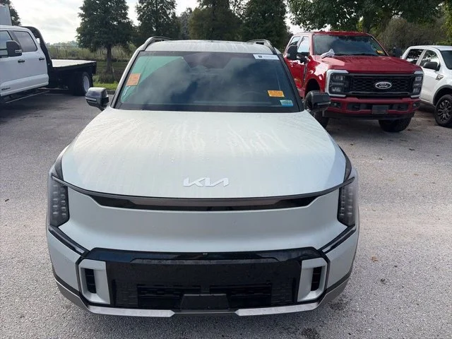 Certified Used 2024 White Kia GT-Line image 2