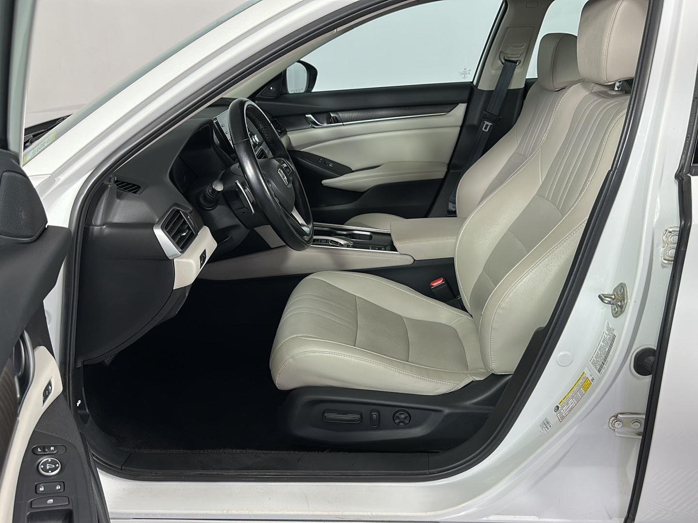 Used 2020 Platinum White Pearl Honda EX-L image 8