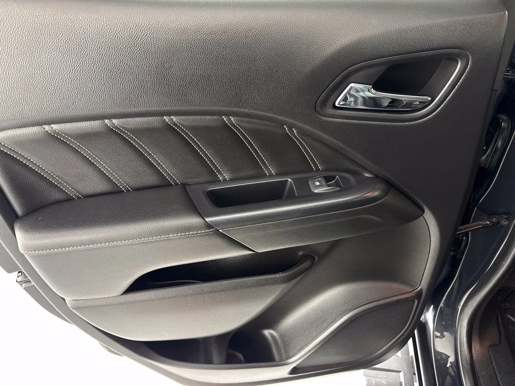 Used 2021 Green GMC Denali image 25