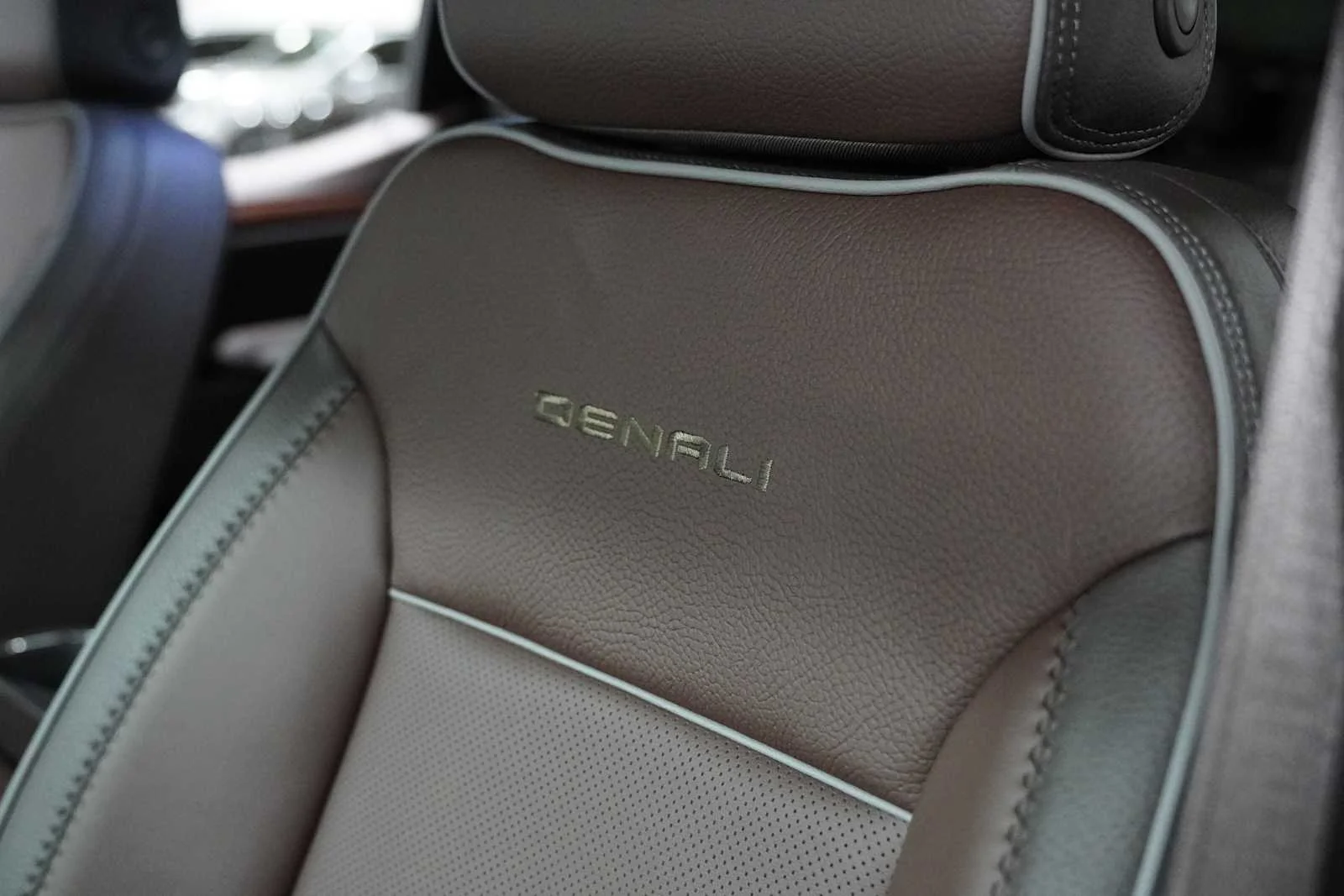 Used 2026 Coastal Dune GMC Denali image 12