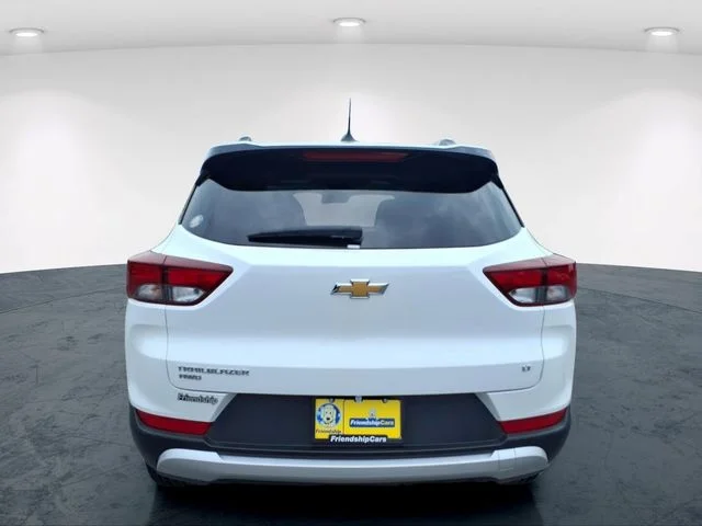 Used 2025 White Chevrolet LT image 10