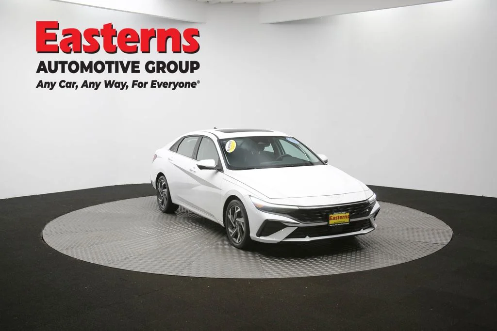 Used 2024 White Hyundai Limited image 50