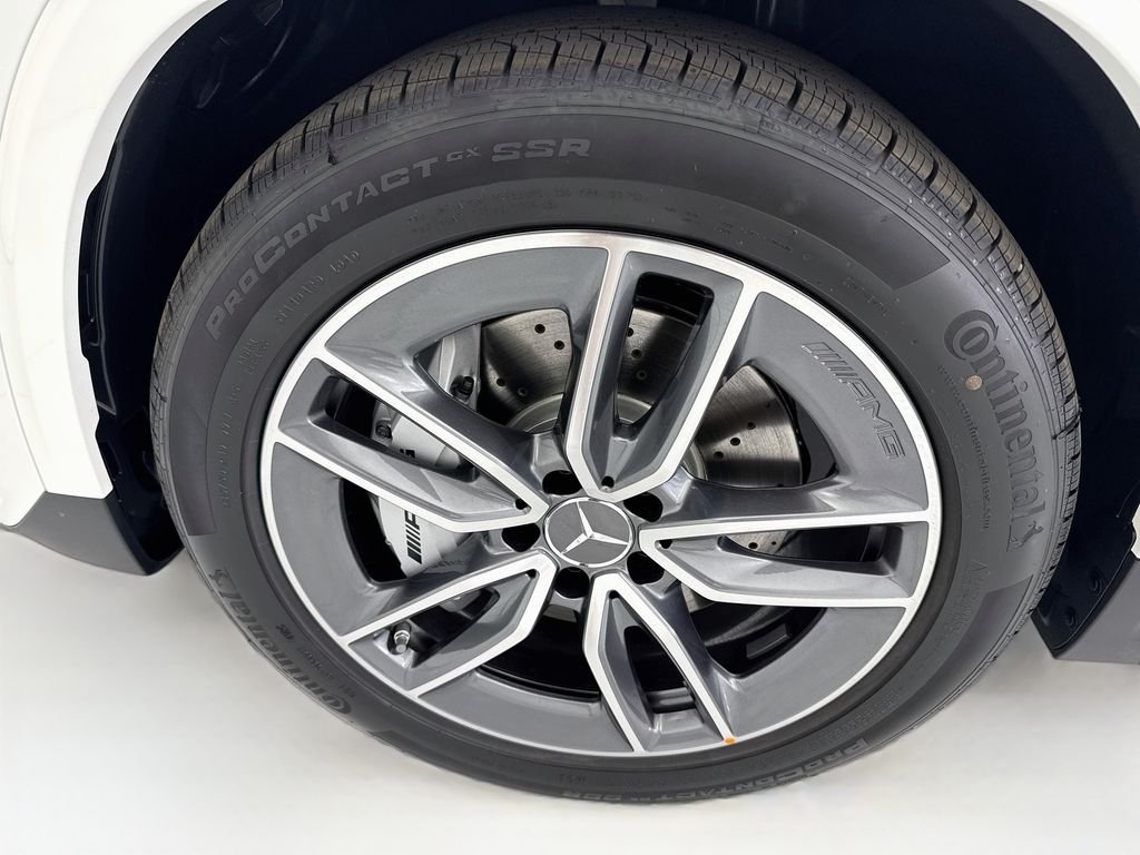 New 2026 Polar White Mercedes-Benz GLA 35 AMG® image 29