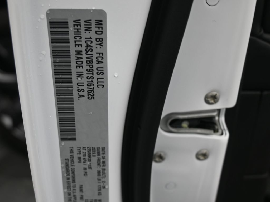 New 2026 Bright White Clear-Coat Exterior Paint Jeep Limited Altitude image 20