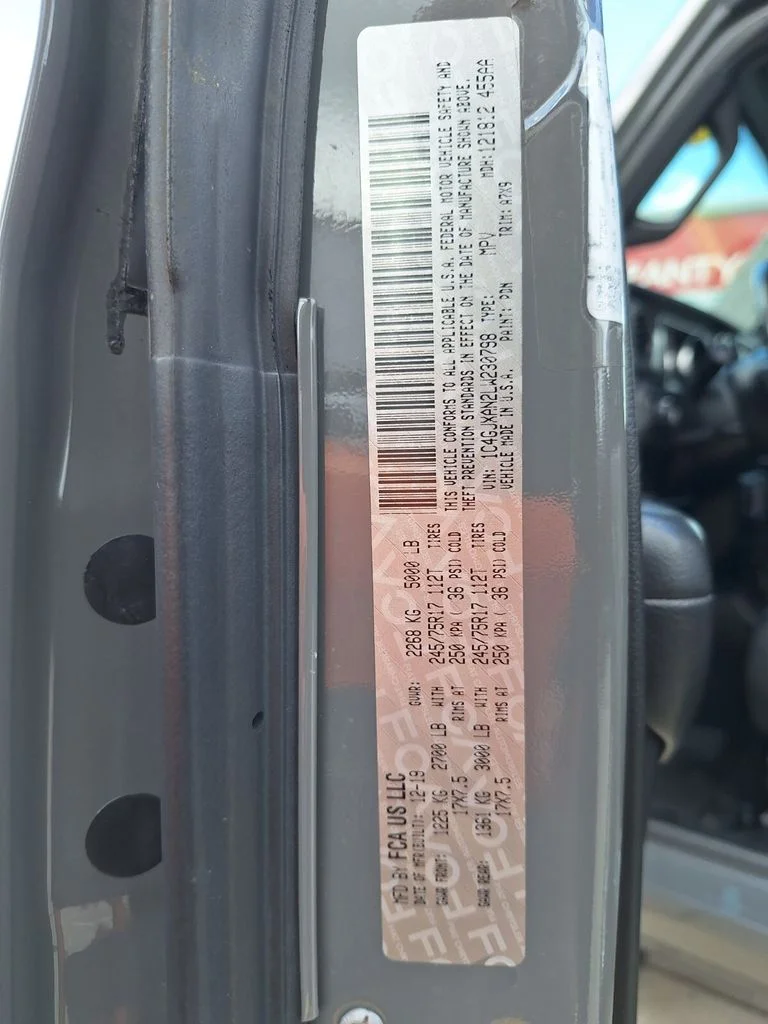 Used 2020 Gray Jeep Sport S image 26