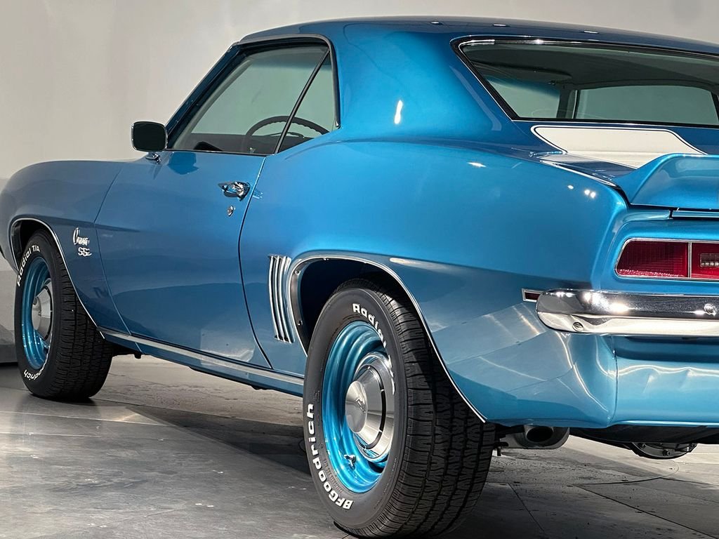 Used 1969 Blue Chevrolet  image 36