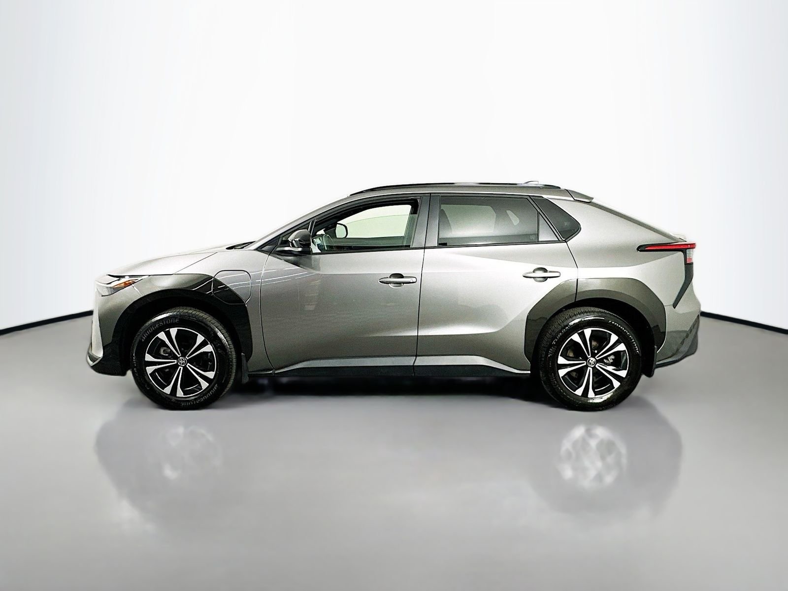 Used 2023 Heavy Metal Toyota XLE image 4