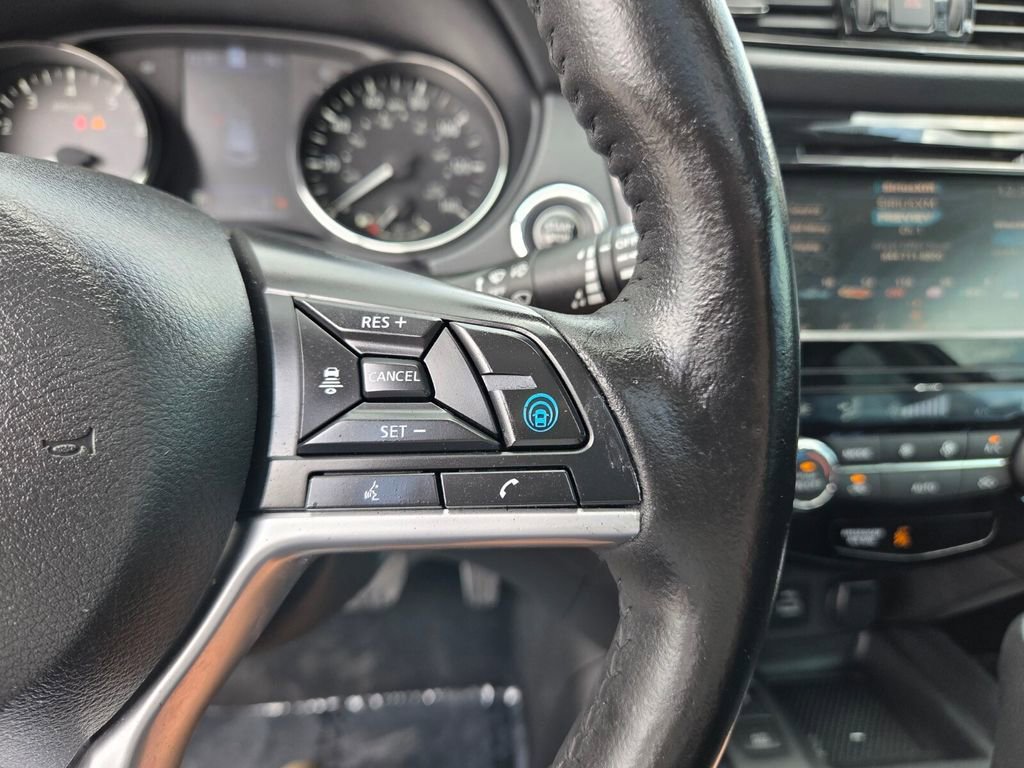 Used 2021 Gun Metallic Nissan SL image 33