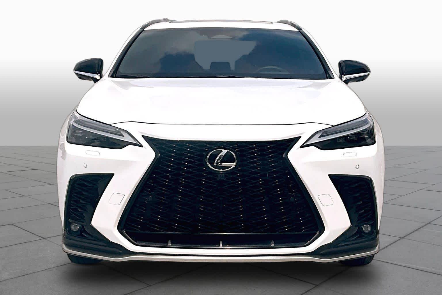 Used 2023 Ultra White Lexus F SPORT Handling image 4