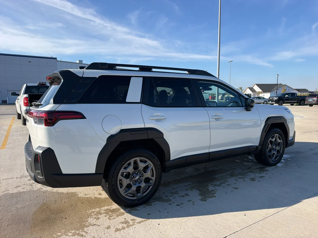 New 2026 CRYSTAL WHITE PEARL Subaru Premium image 5
