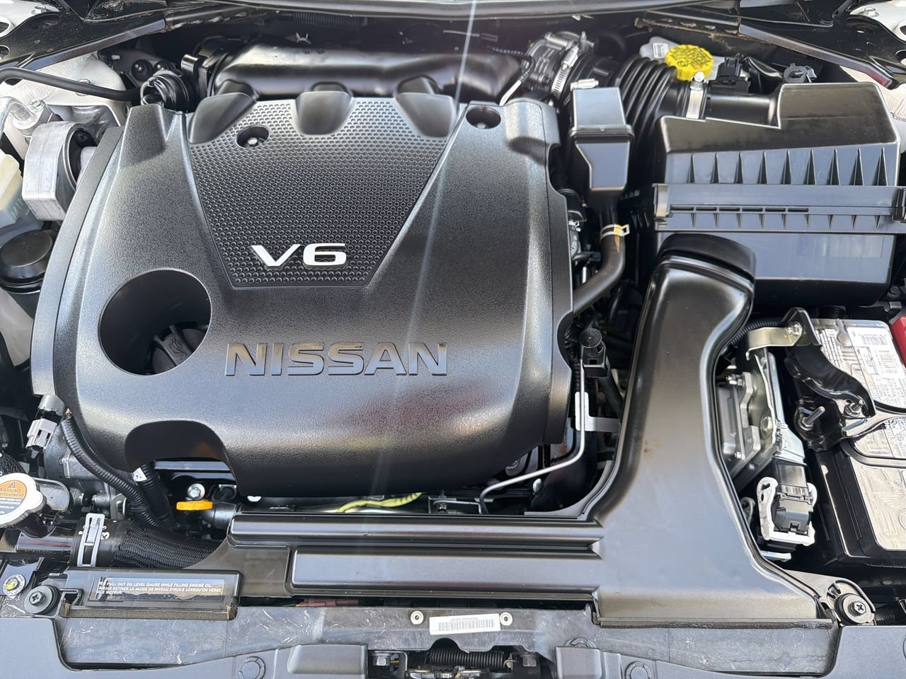 Used 2023 Pearl White Tricoat Nissan SR image 10