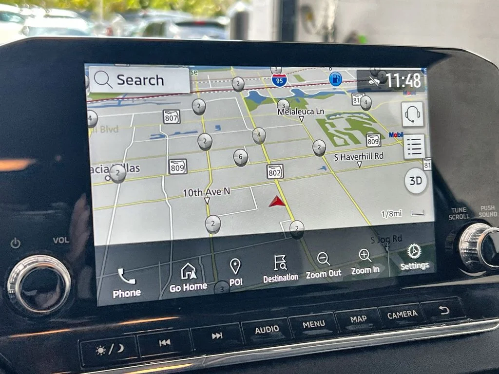 Used 2024 Gray Mitsubishi SE image 19