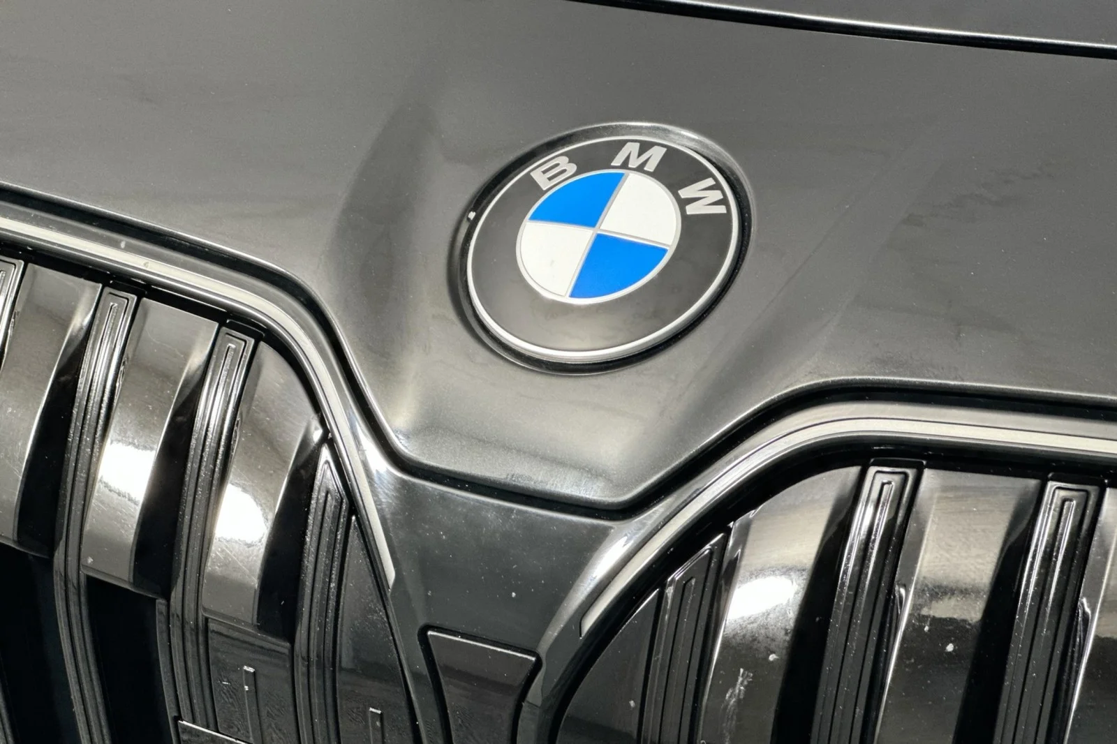 Used 2026 Black Sapphire Metallic BMW 740i xDrive image 15